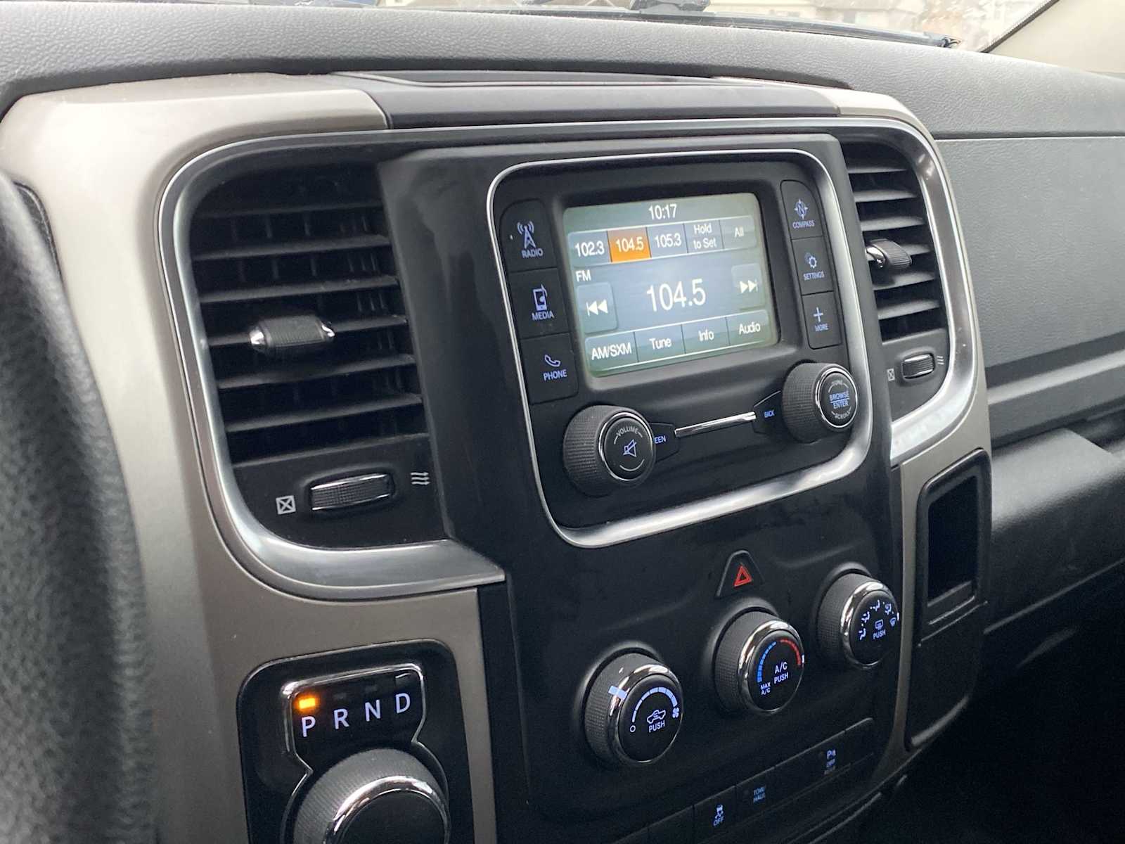 Thumbnail: 2020 RAM 1500 Classic - 17