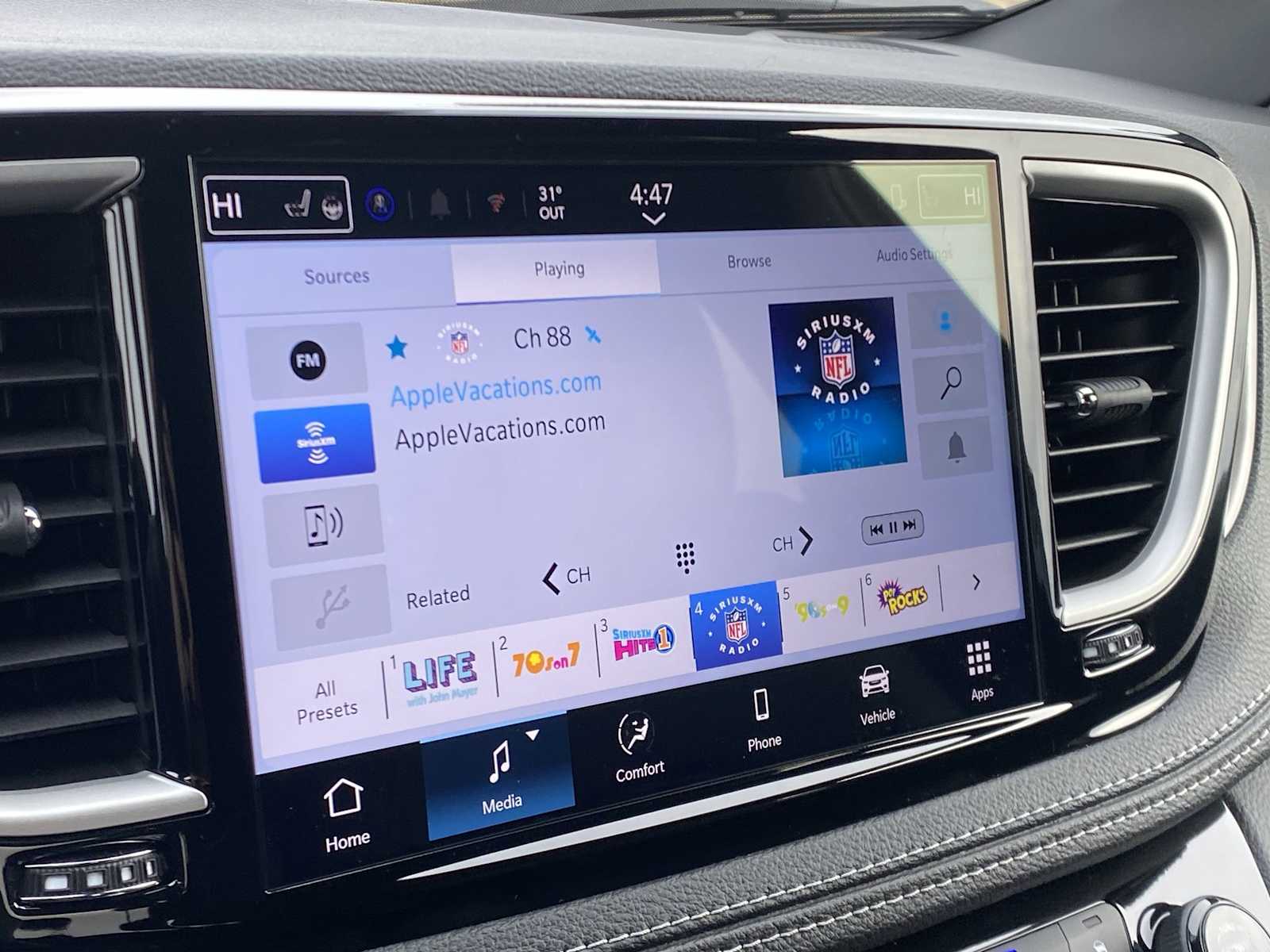 Thumbnail: 2026 Chrysler Pacifica - 26