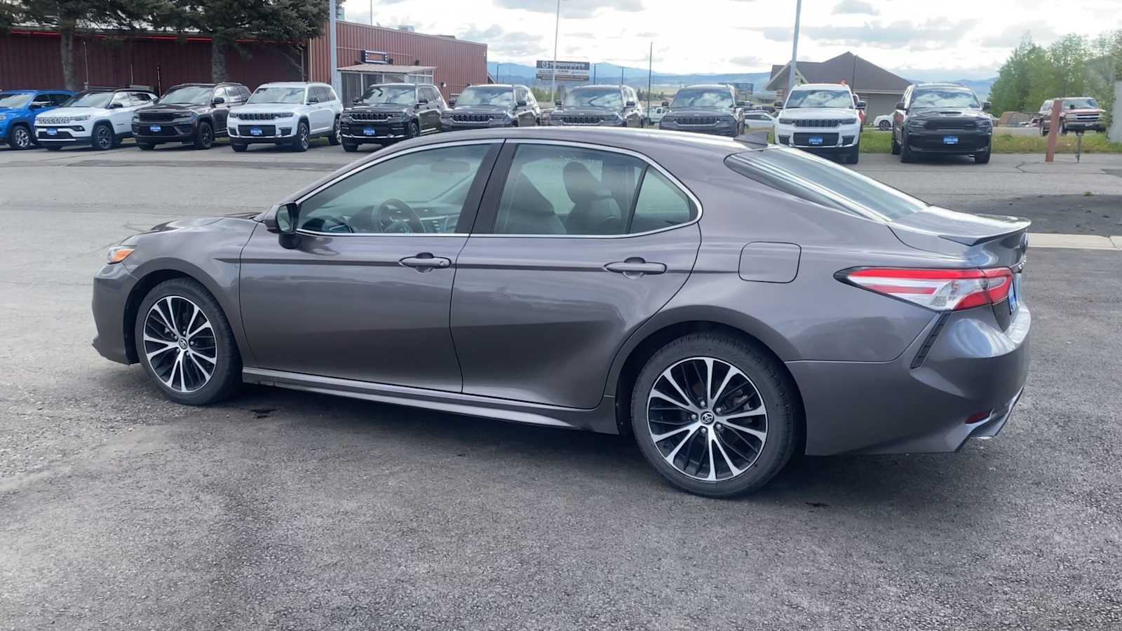Thumbnail: 2020 Toyota Camry - 6