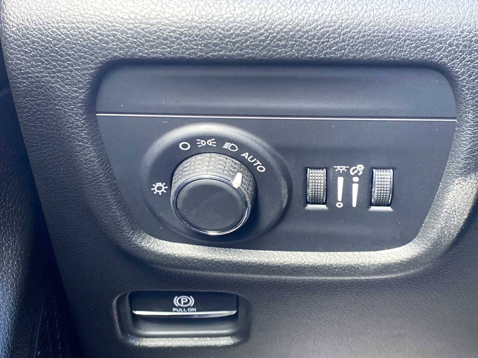 Thumbnail: 2026 Jeep Grand Cherokee - 22