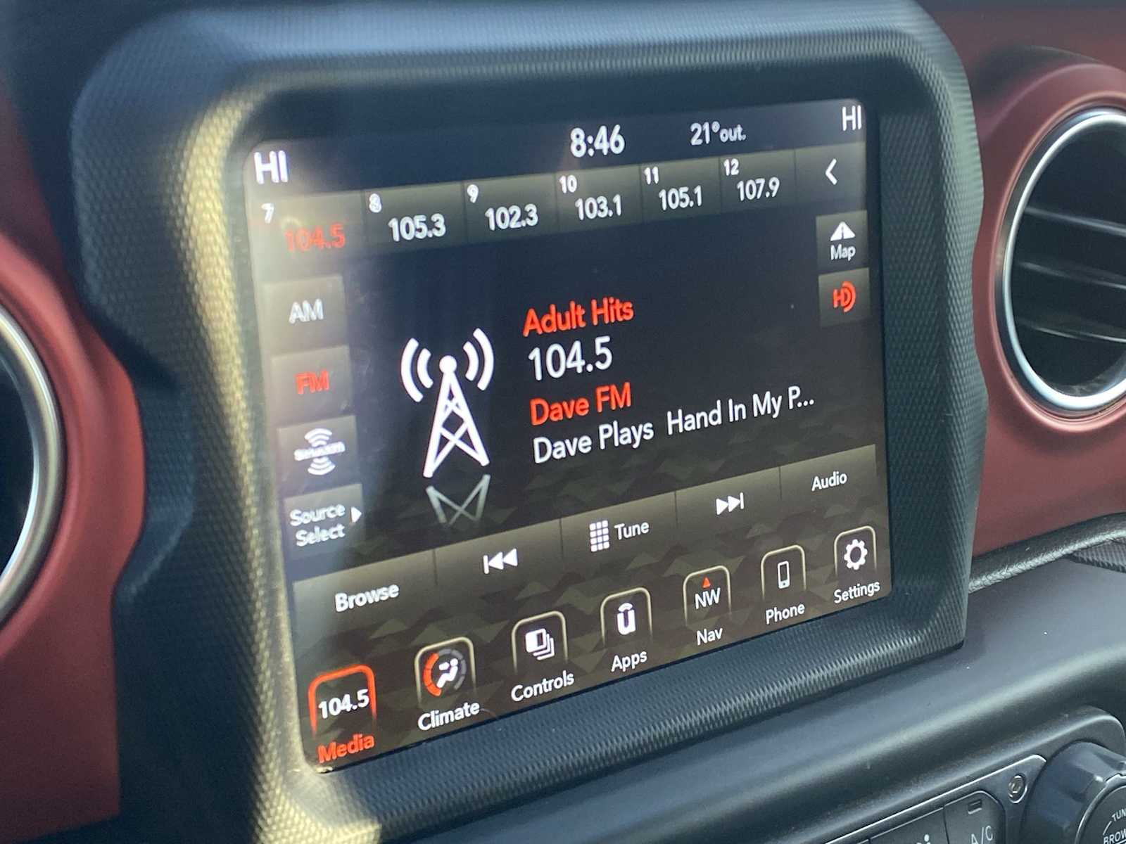 Thumbnail: 2021 Jeep Wrangler - 26