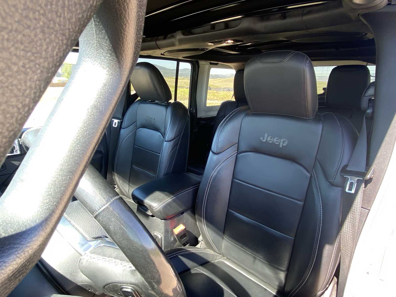 Thumbnail: 2019 Jeep Wrangler - 15