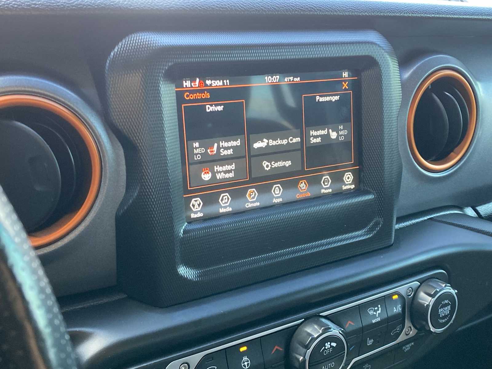 Thumbnail: 2021 Jeep Gladiator - 24