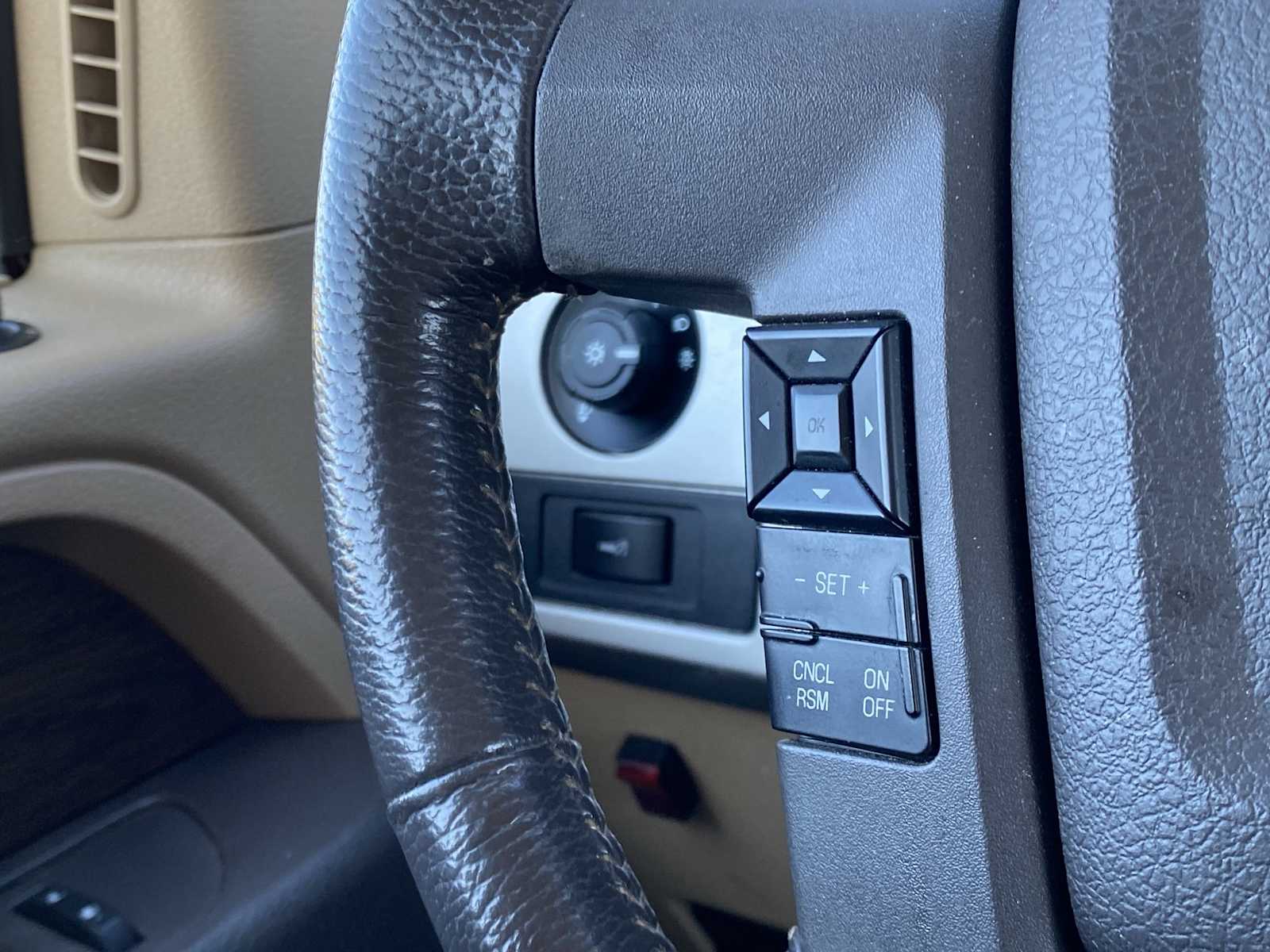 Thumbnail: 2014 Ford F-150 - 32