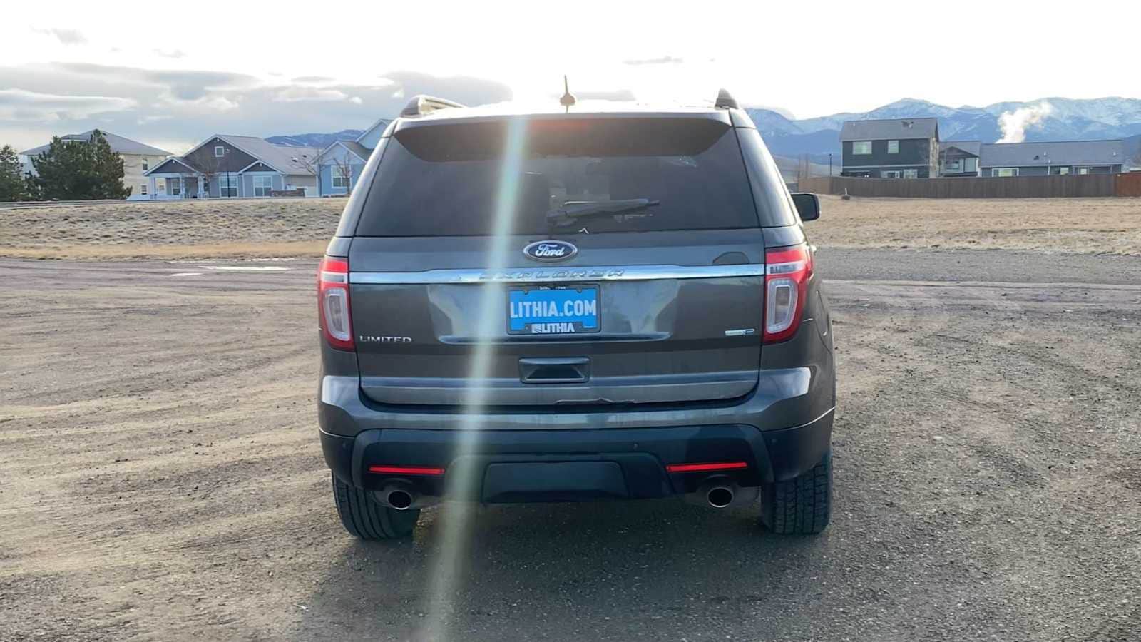 Thumbnail: 2015 Ford Explorer - 8