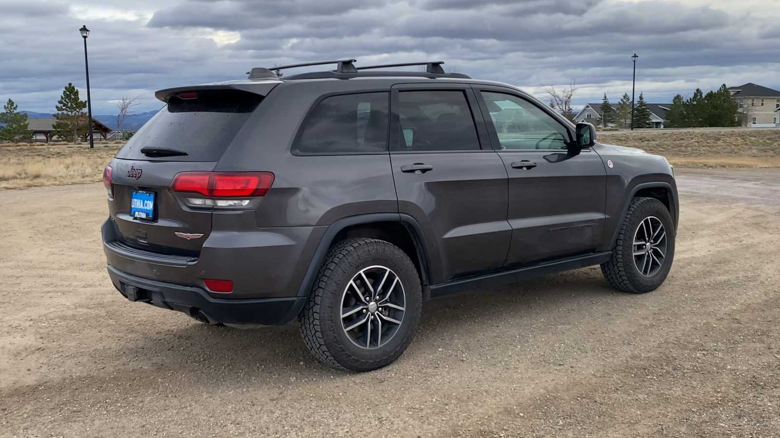 Thumbnail: 2017 Jeep Grand Cherokee - 8