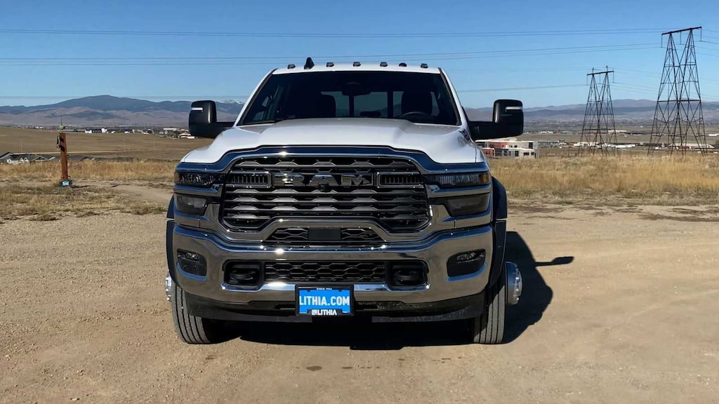 New 2026 Ram 5500 Chassis Cab 5500 TRADESMAN CHASSIS CREW CAB 4X4 60' CA Pickup