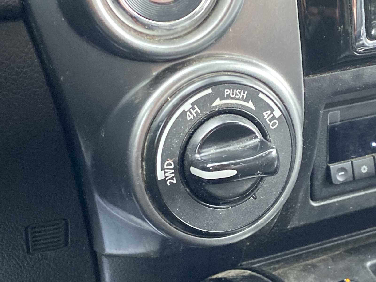 Thumbnail: 2018 Nissan Titan - 26