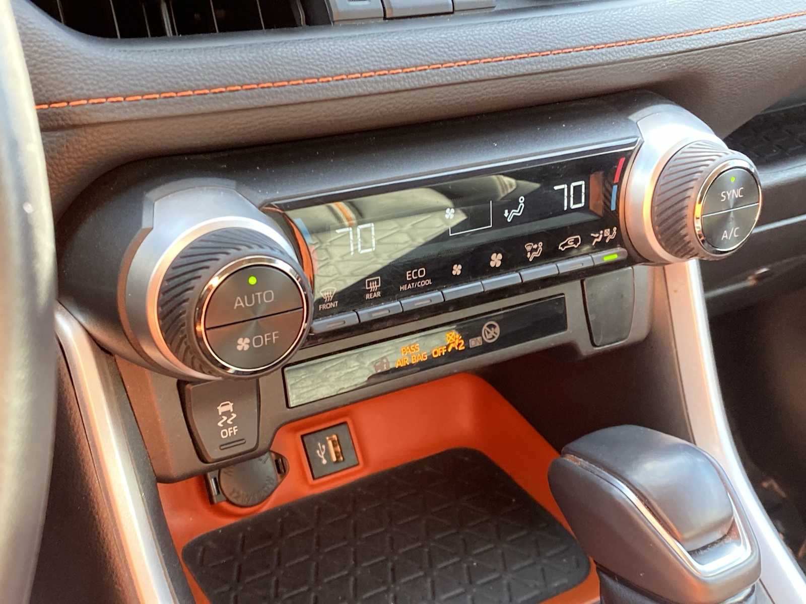 Thumbnail: 2023 Toyota RAV4 - 25