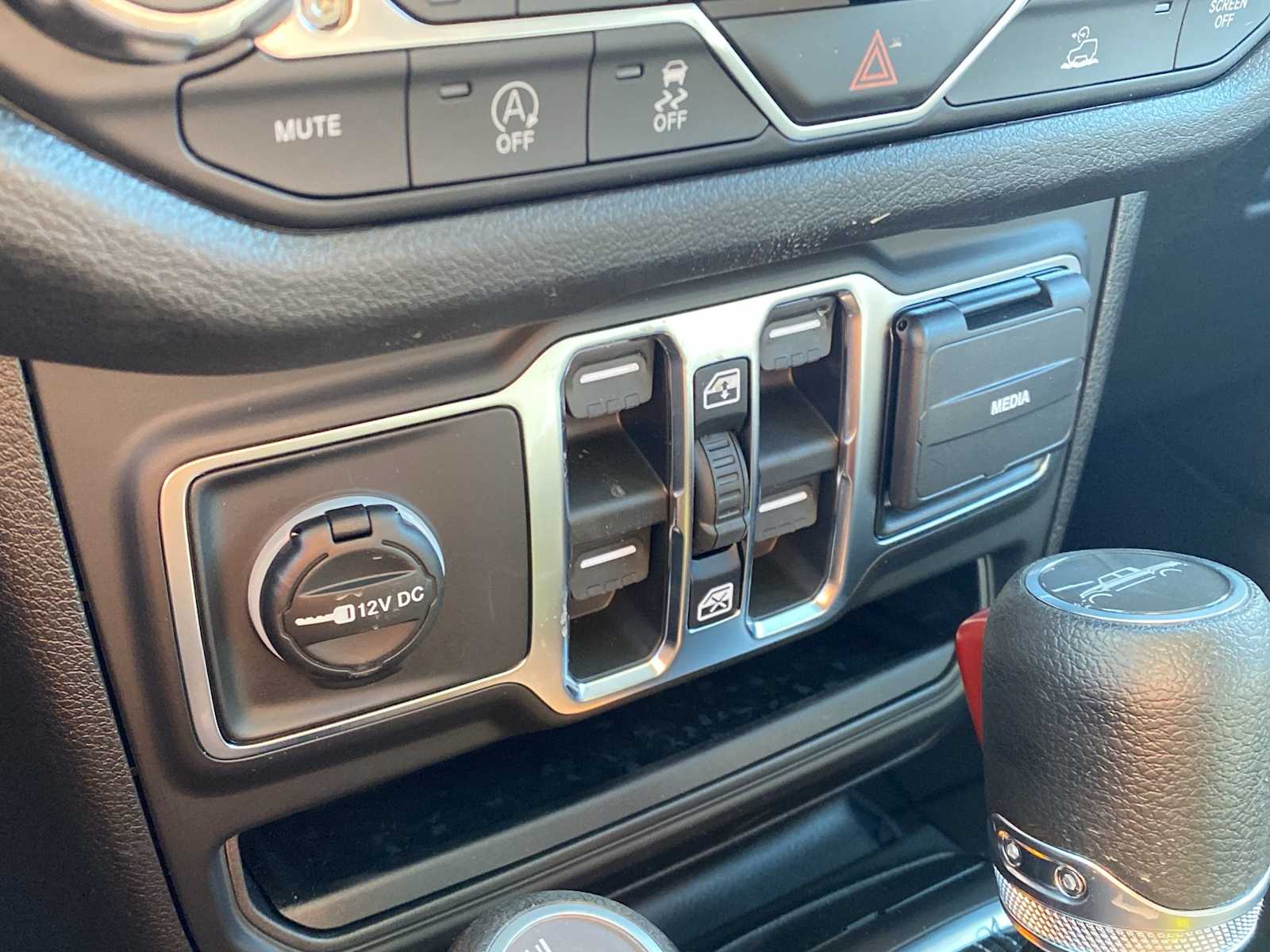 Thumbnail: 2026 Jeep Gladiator - 20