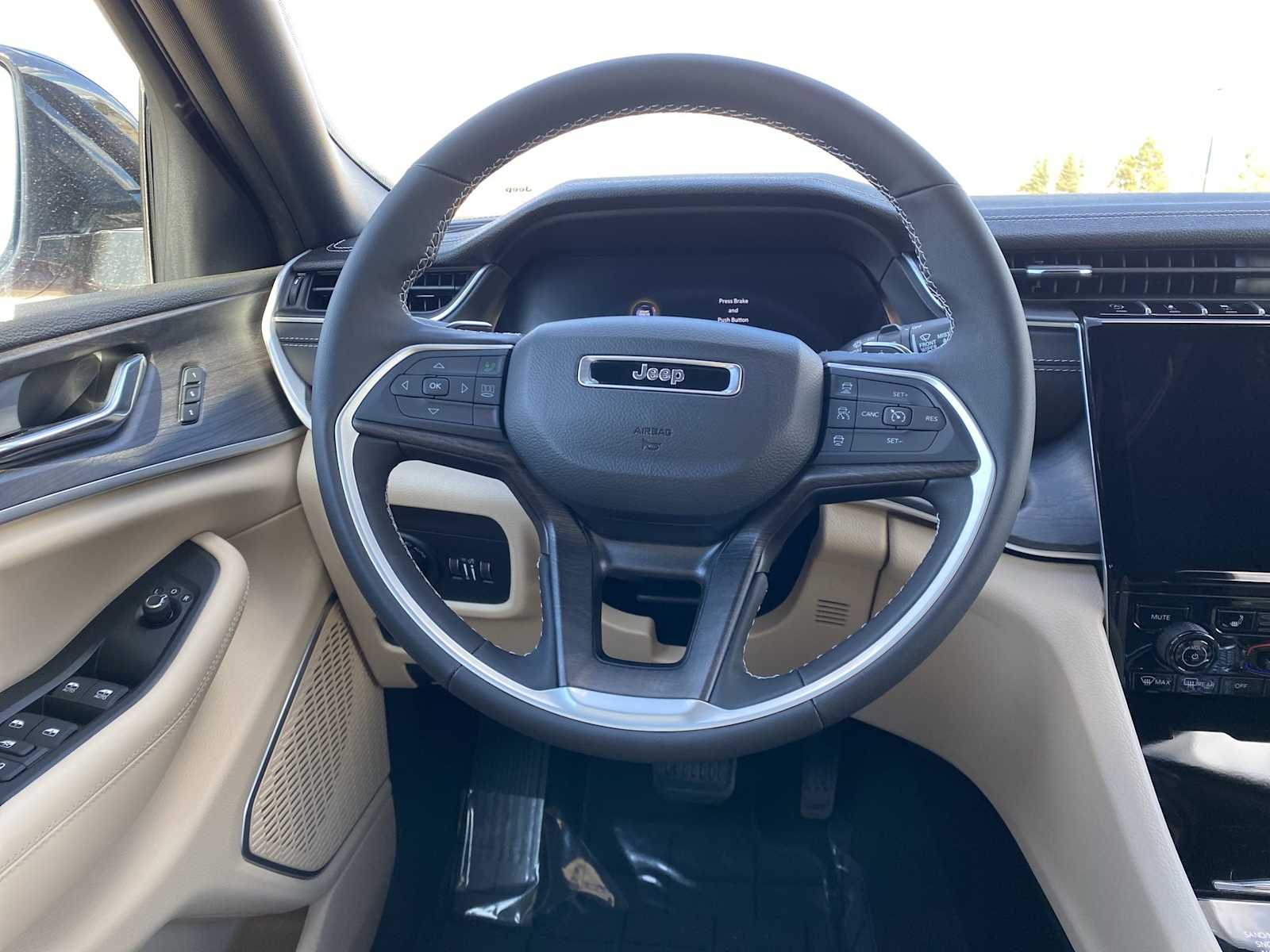 Thumbnail: 2025 Jeep Grand Cherokee - 20