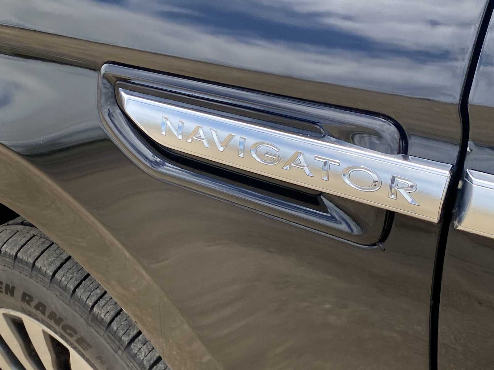 Thumbnail: 2020 Lincoln Navigator - 15