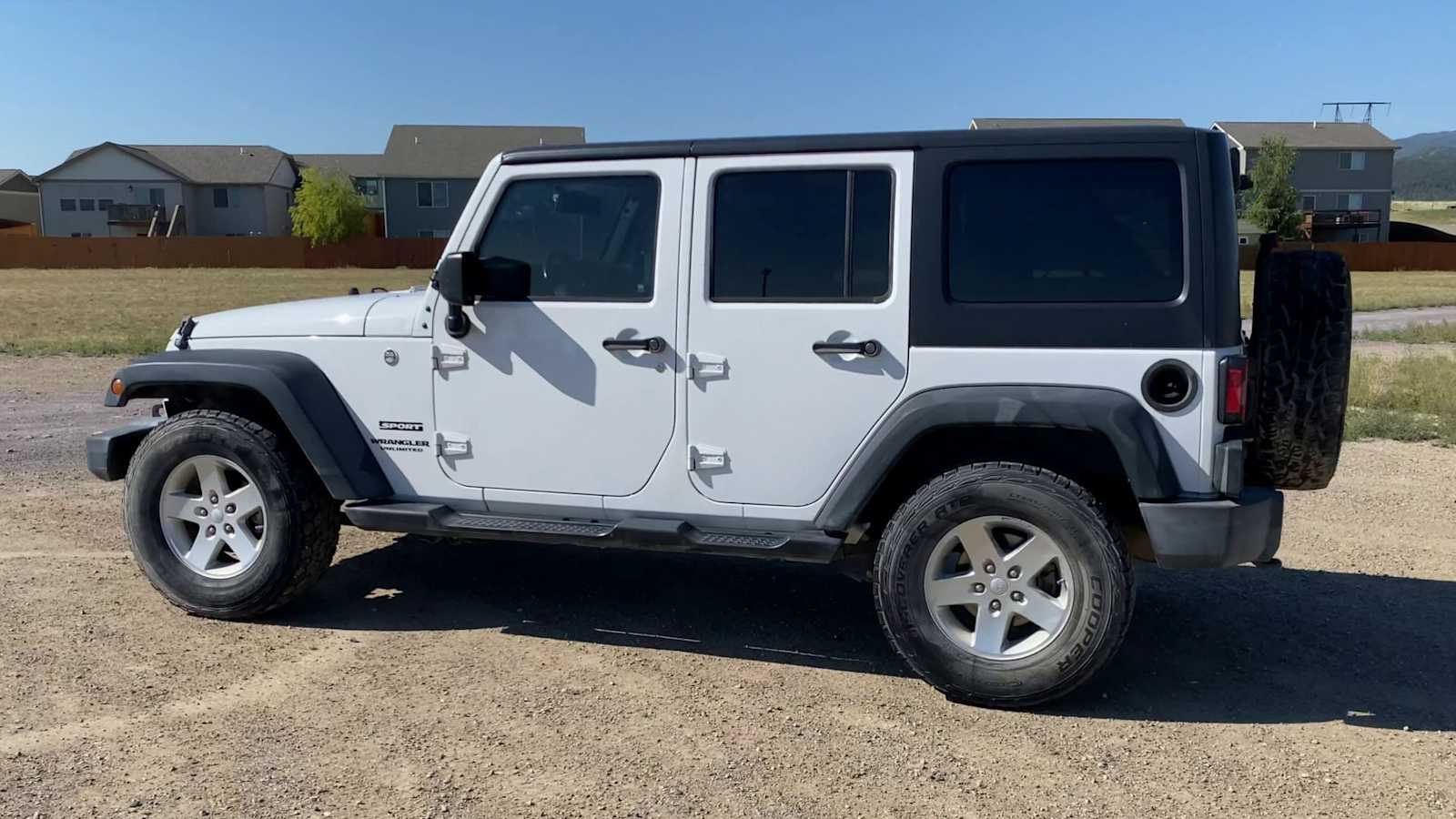 Thumbnail: 2016 Jeep Wrangler - 6