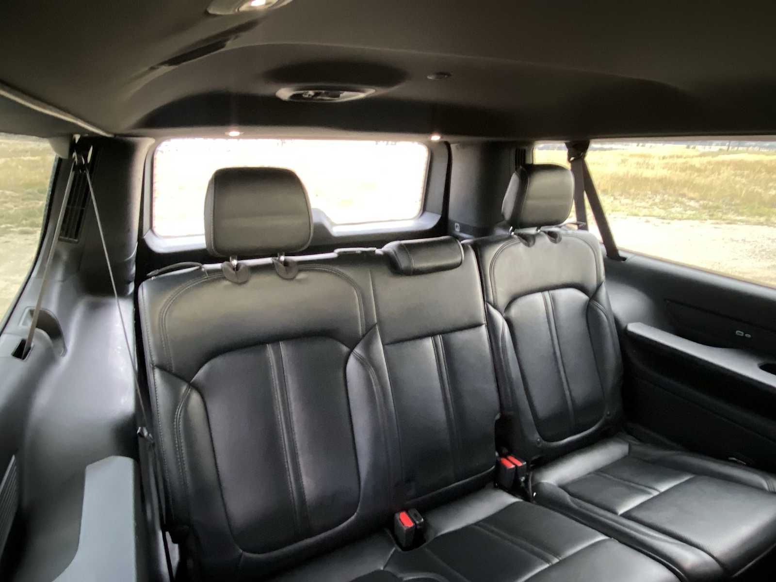 Thumbnail: 2024 Jeep Wagoneer - 22