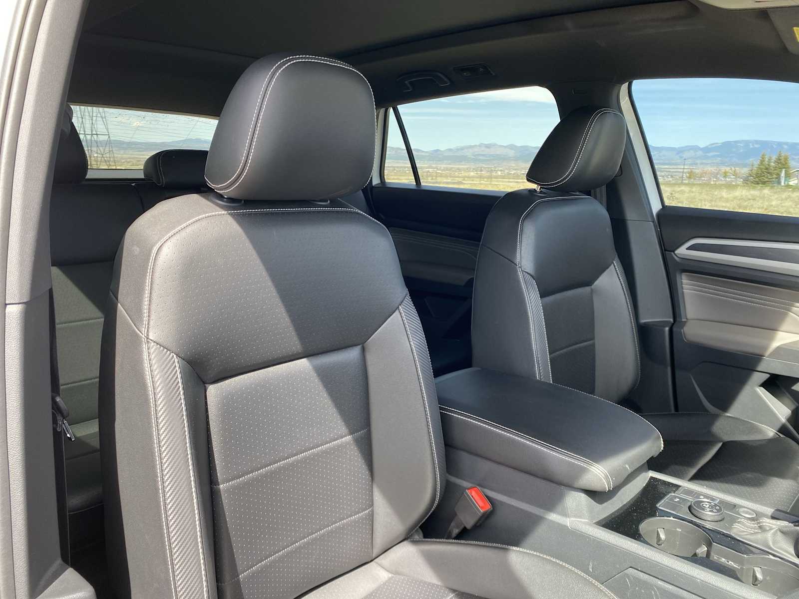 Thumbnail: 2022 Volkswagen Atlas - 16