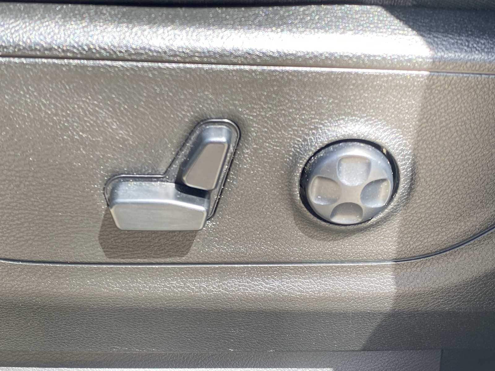 Thumbnail: 2020 RAM 1500 - 21