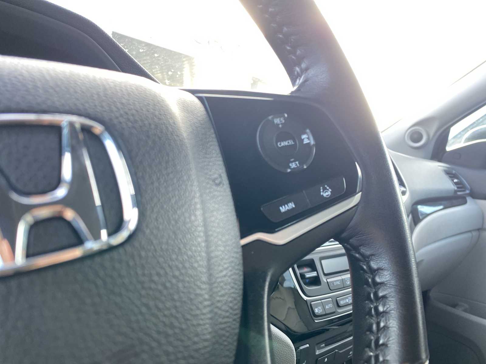 Thumbnail: 2019 Honda Pilot - 22