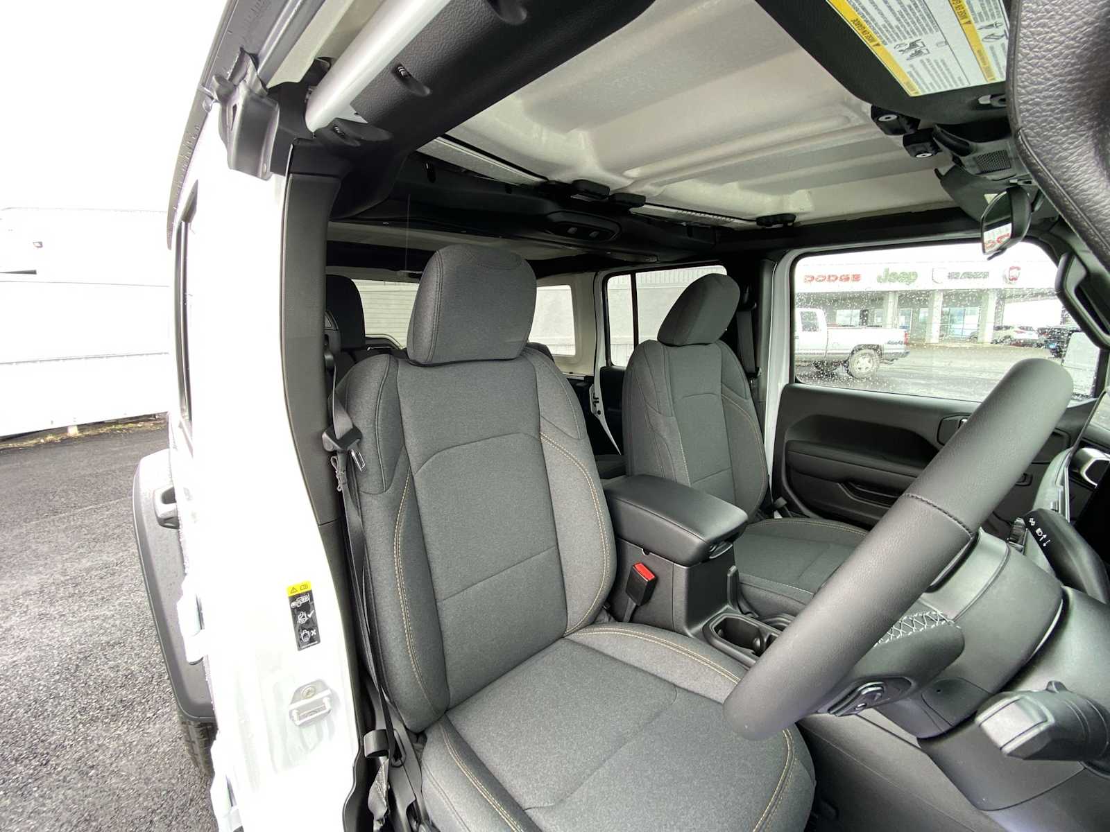 Thumbnail: 2025 Jeep Wrangler - 16