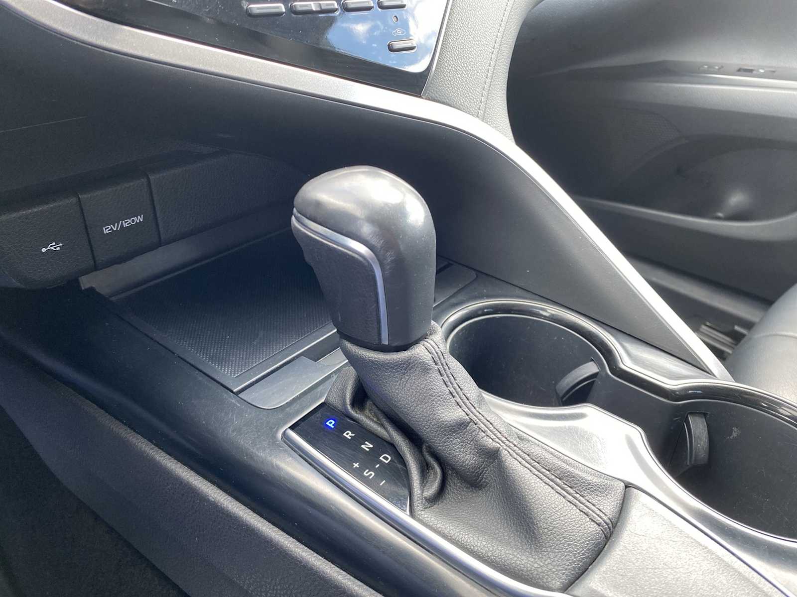 Thumbnail: 2020 Toyota Camry - 19