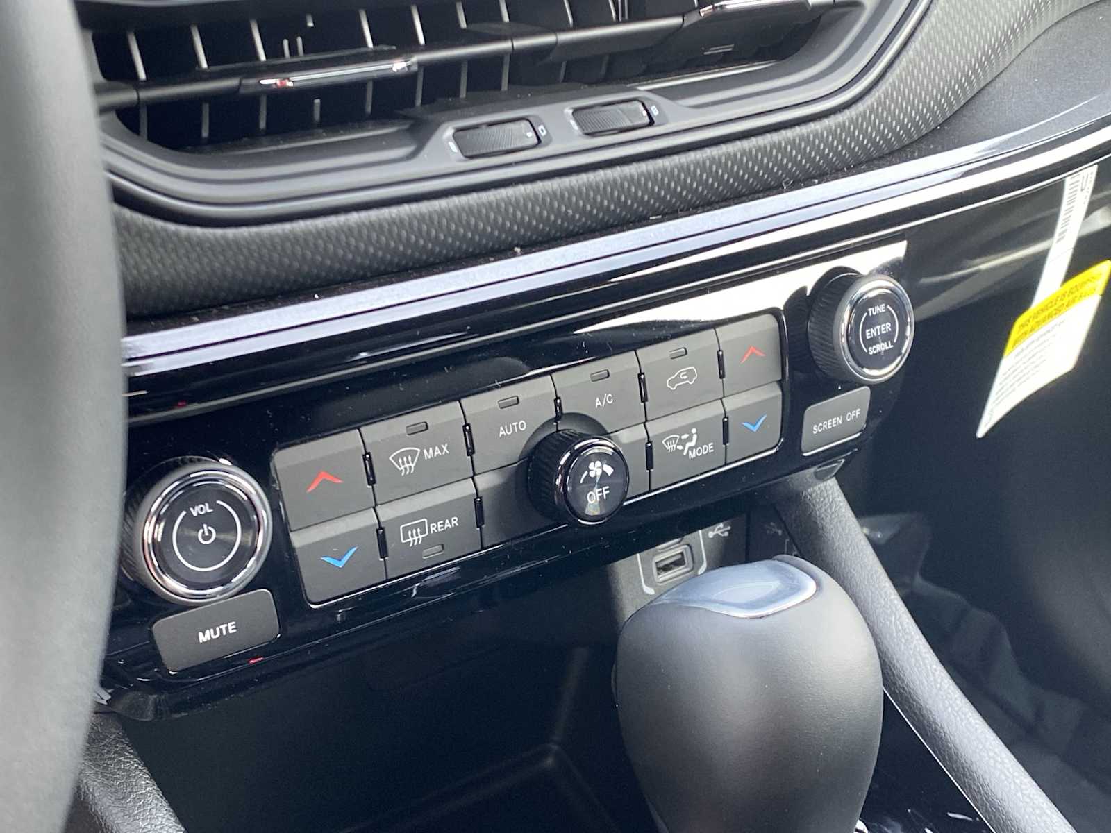 Thumbnail: 2025 Jeep Compass - 25