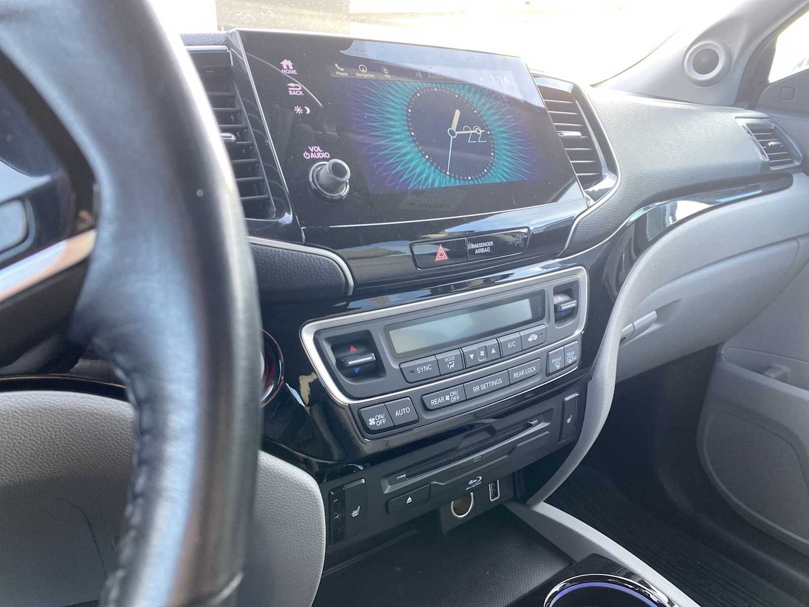 Thumbnail: 2019 Honda Pilot - 17