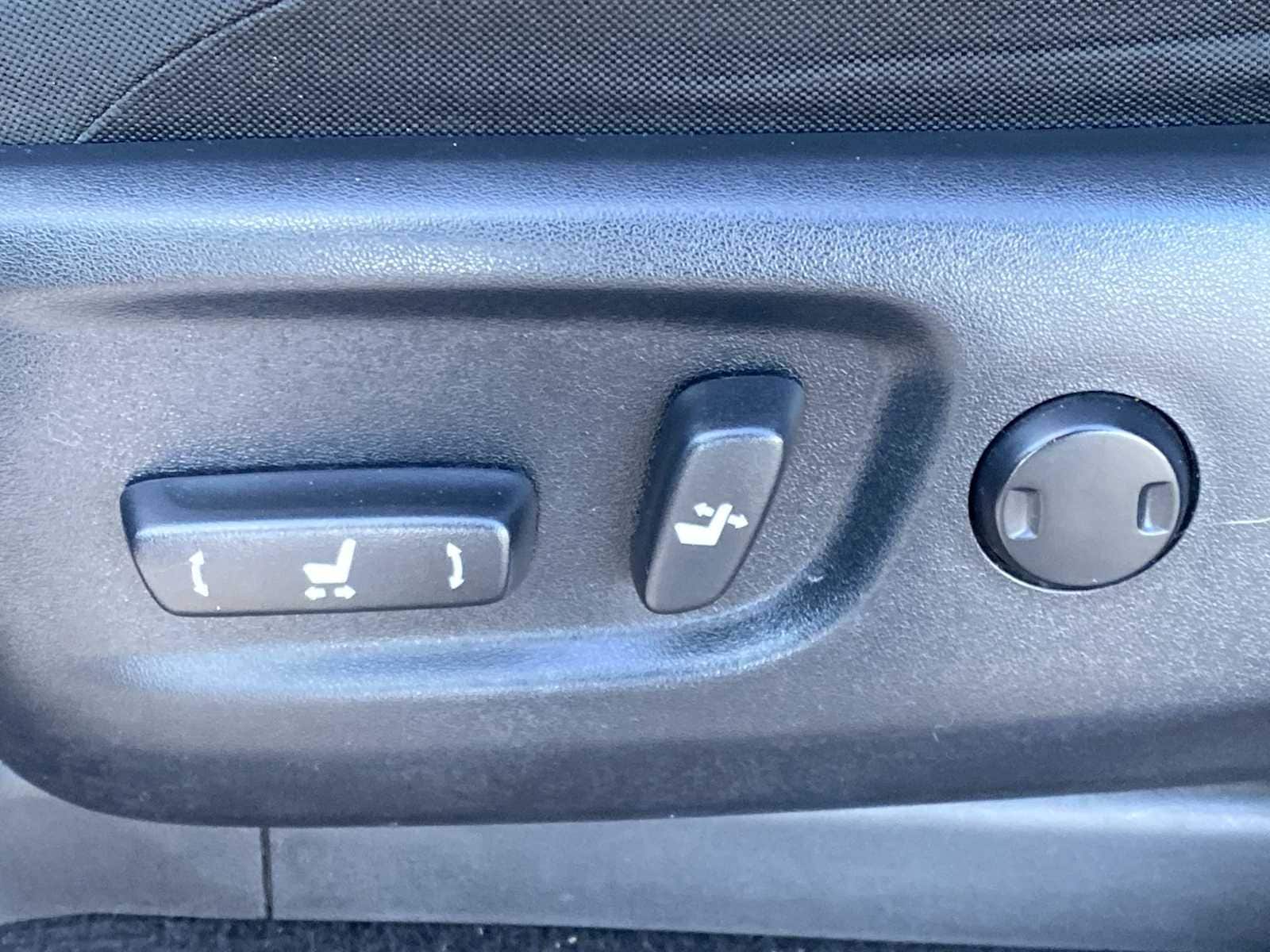 Thumbnail: 2019 Toyota 4Runner - 21