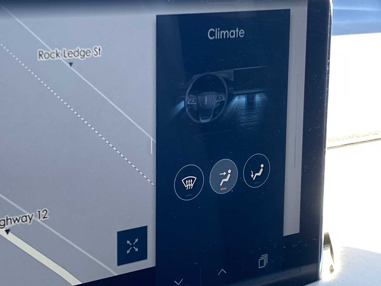 2021 Lincoln Nautilus Standard 26
