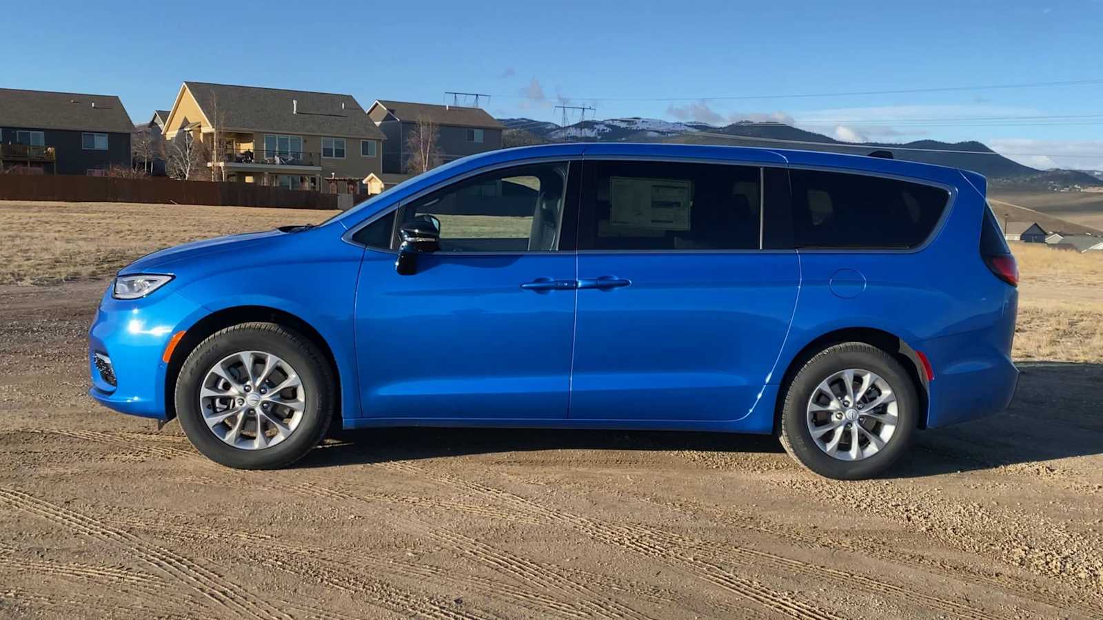 Thumbnail: 2026 Chrysler Pacifica - 5
