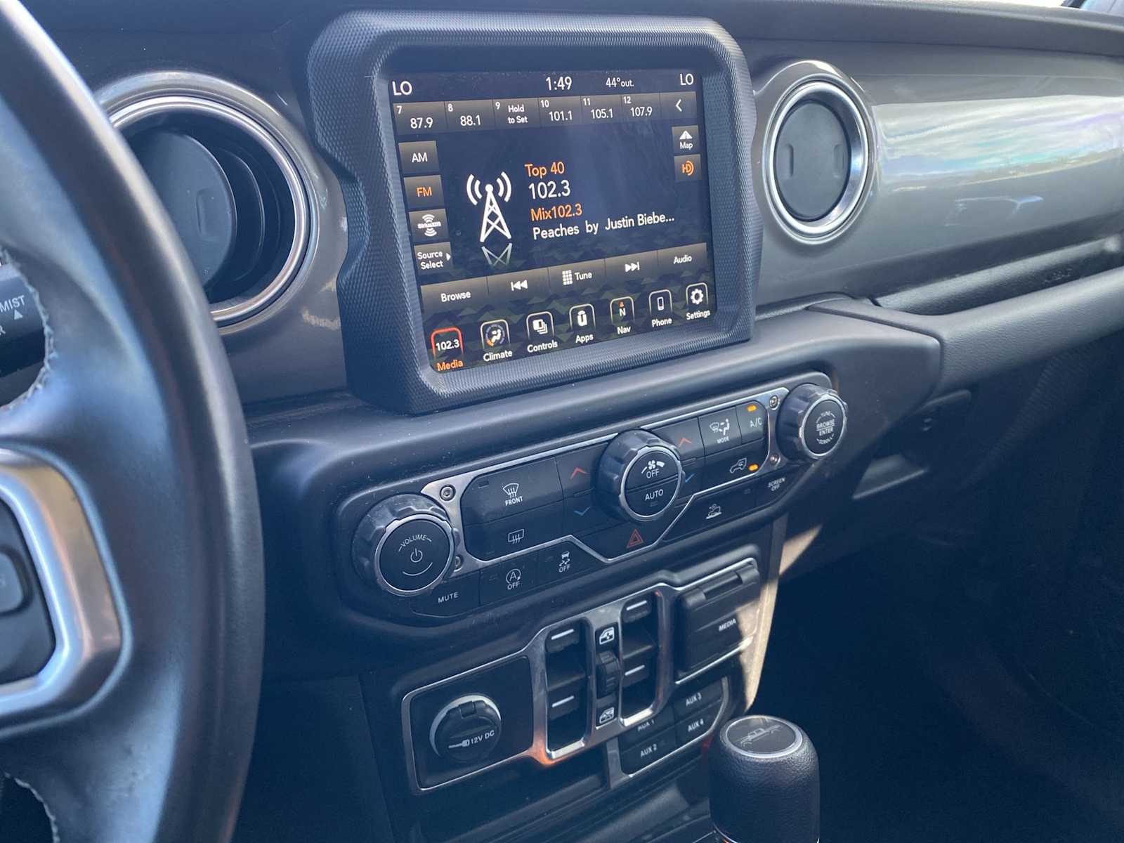 Thumbnail: 2022 Jeep Gladiator - 17