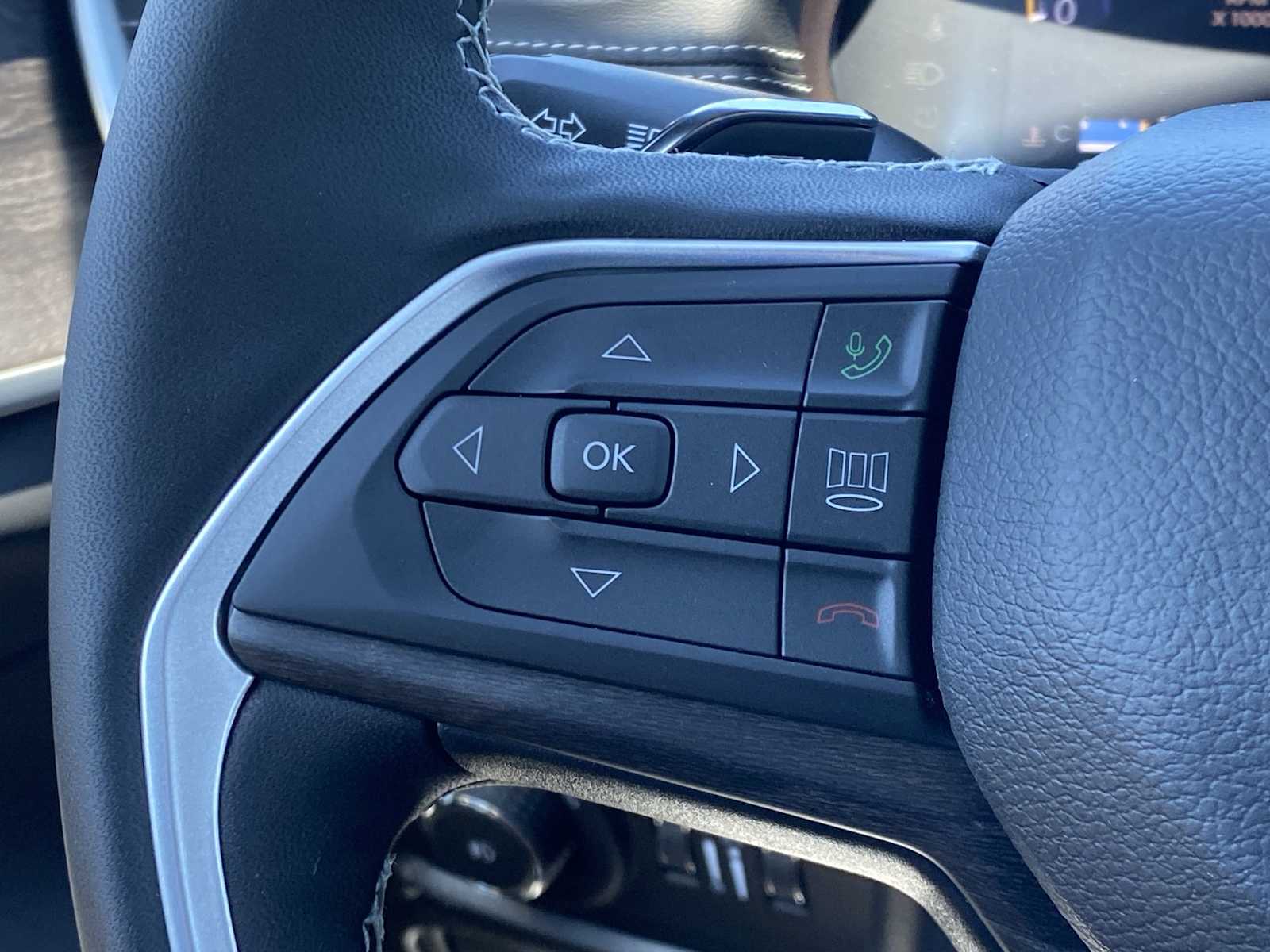 Thumbnail: 2025 Jeep Grand Cherokee - 25