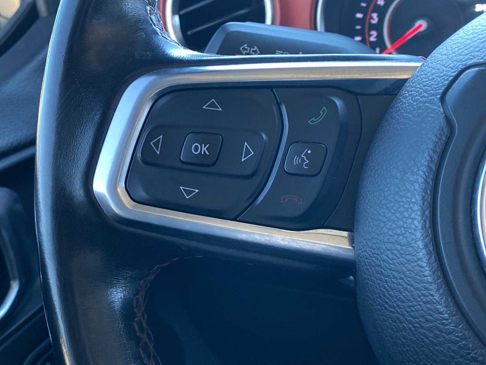 Thumbnail: 2020 Jeep Gladiator - 26