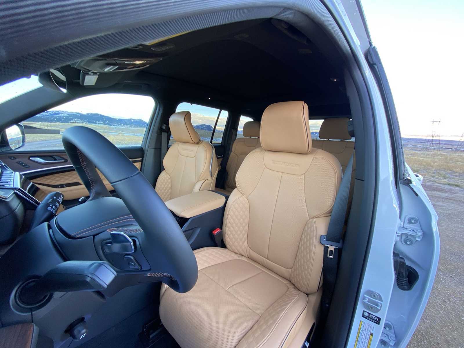 Thumbnail: 2025 Jeep Grand Cherokee - 15