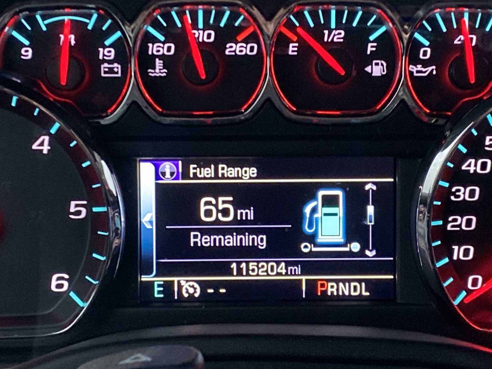 Thumbnail: 2017 Chevrolet Tahoe - 21