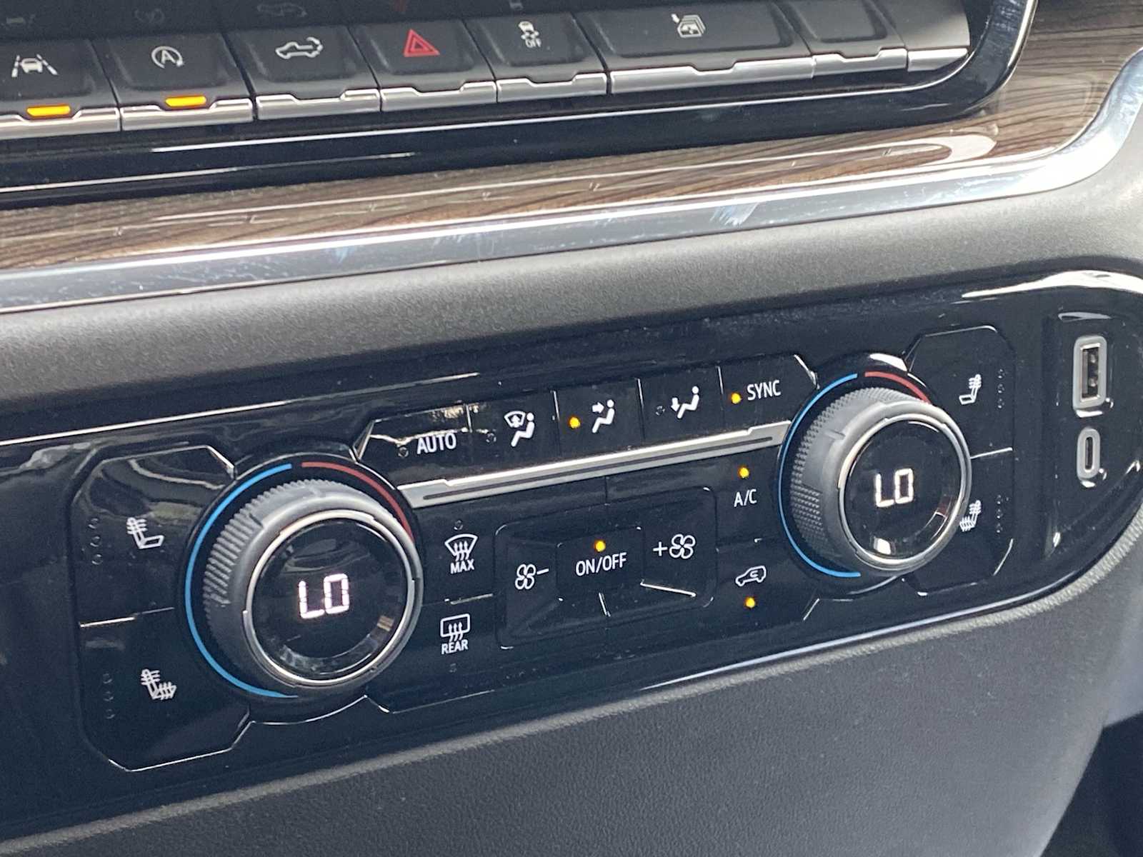 Thumbnail: 2024 Chevrolet Silverado 1500 - 25