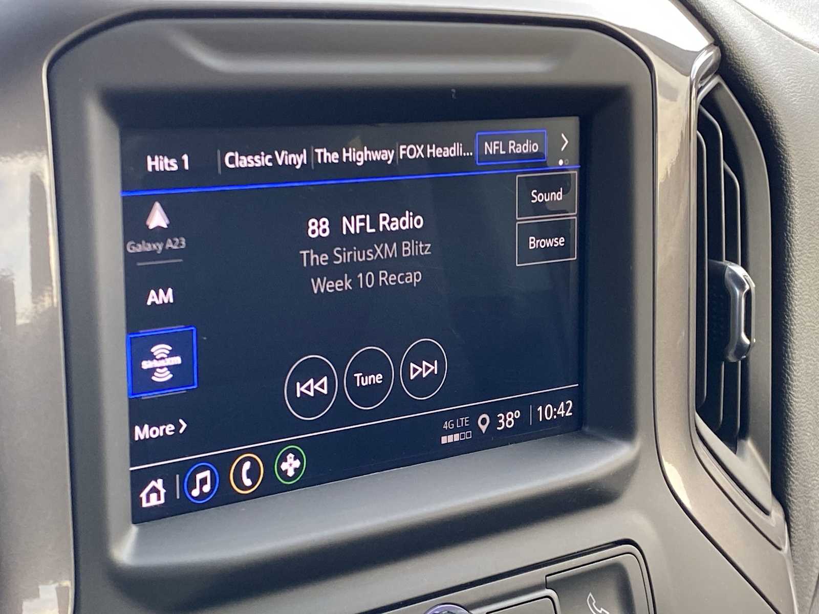 Thumbnail: 2025 Chevrolet Silverado 1500 - 28