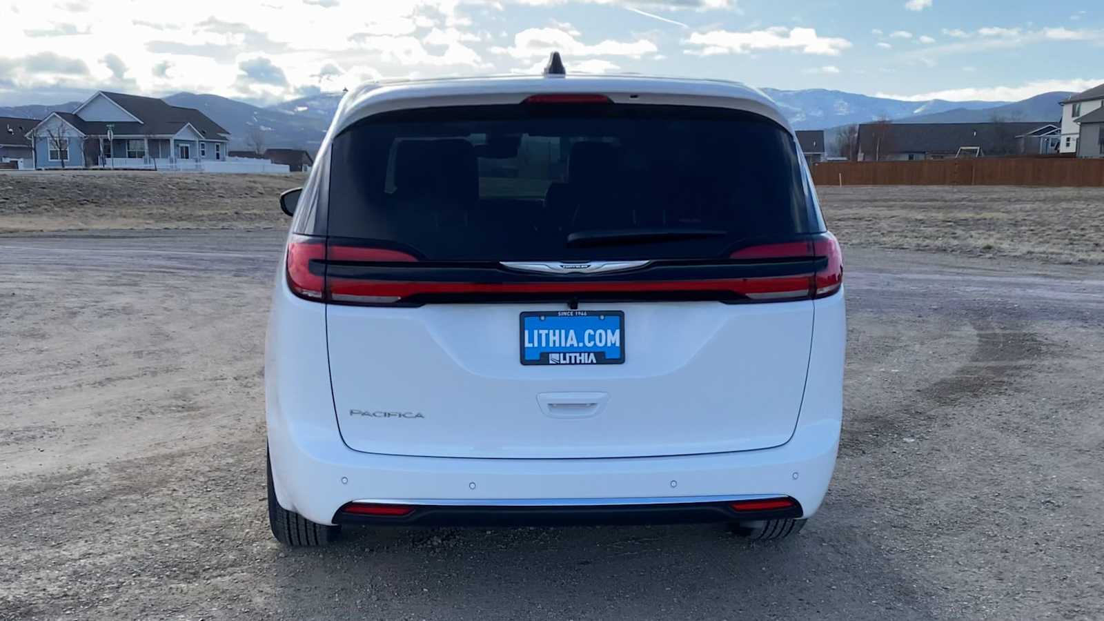 Thumbnail: 2026 Chrysler Pacifica - 7