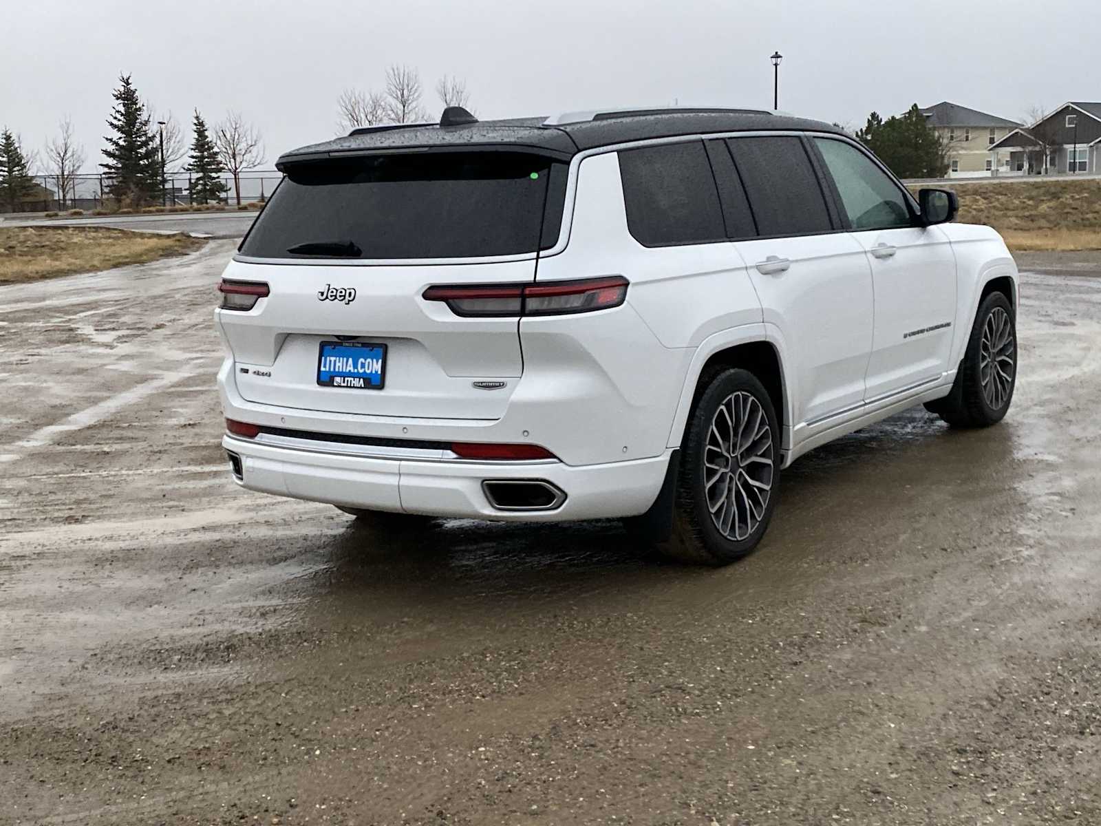 Thumbnail: 2022 Jeep Grand Cherokee - 12