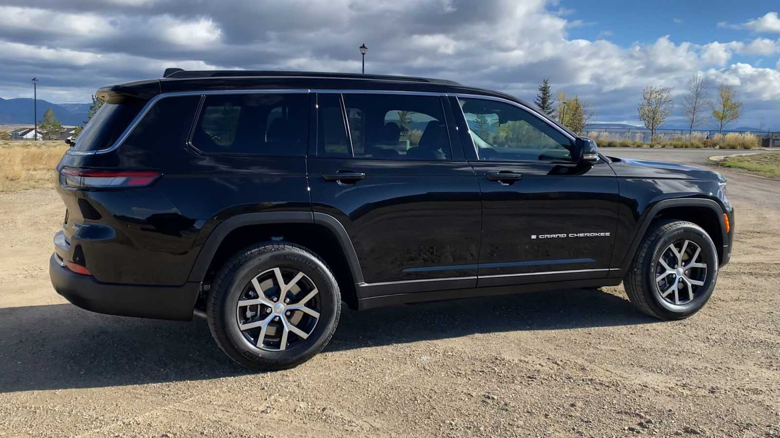 Thumbnail: 2025 Jeep Grand Cherokee - 9