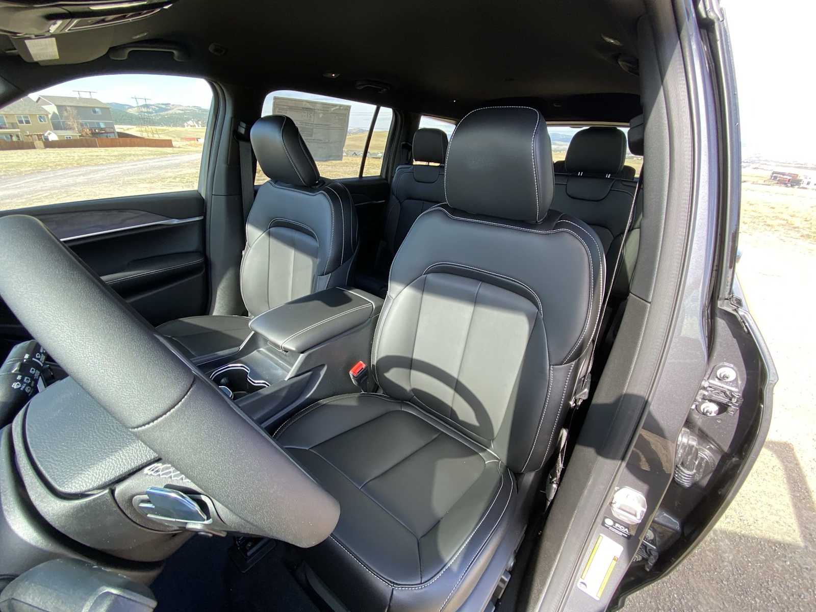 Thumbnail: 2025 Jeep Grand Cherokee - 15