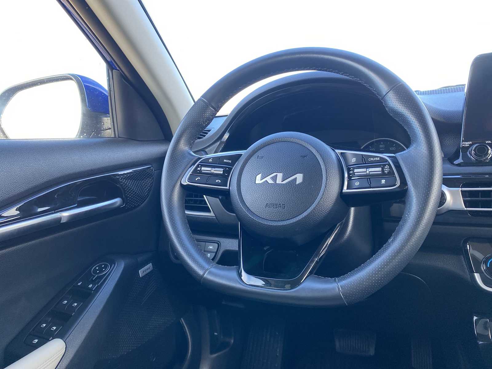 Thumbnail: 2023 Kia Seltos - 30