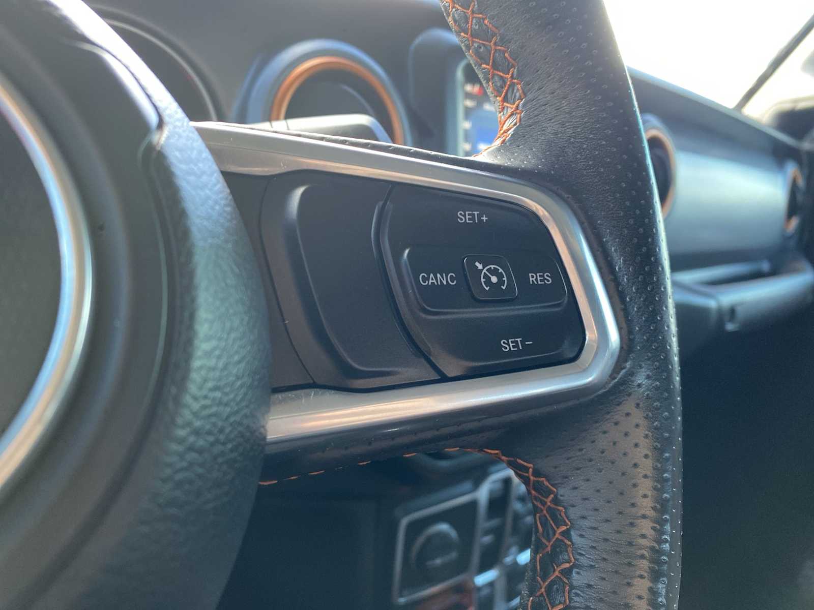 Thumbnail: 2021 Jeep Gladiator - 22