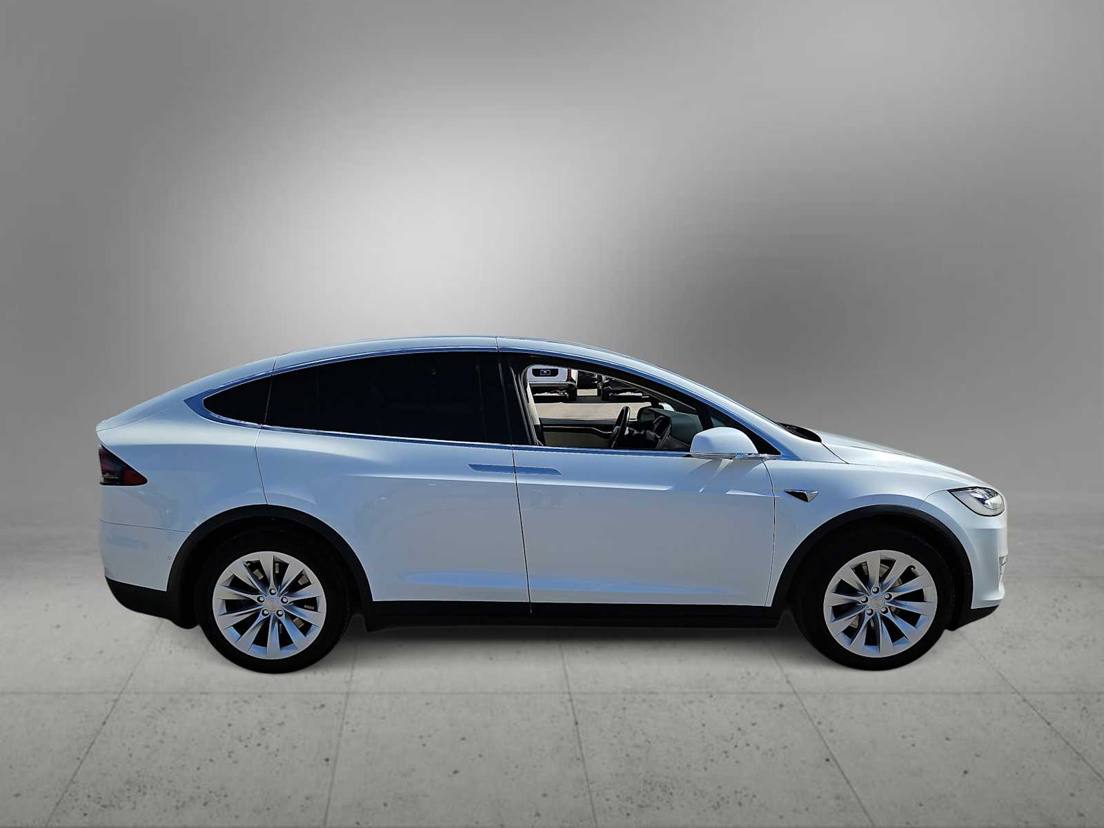 Thumbnail: 2018 Tesla Model X - 9