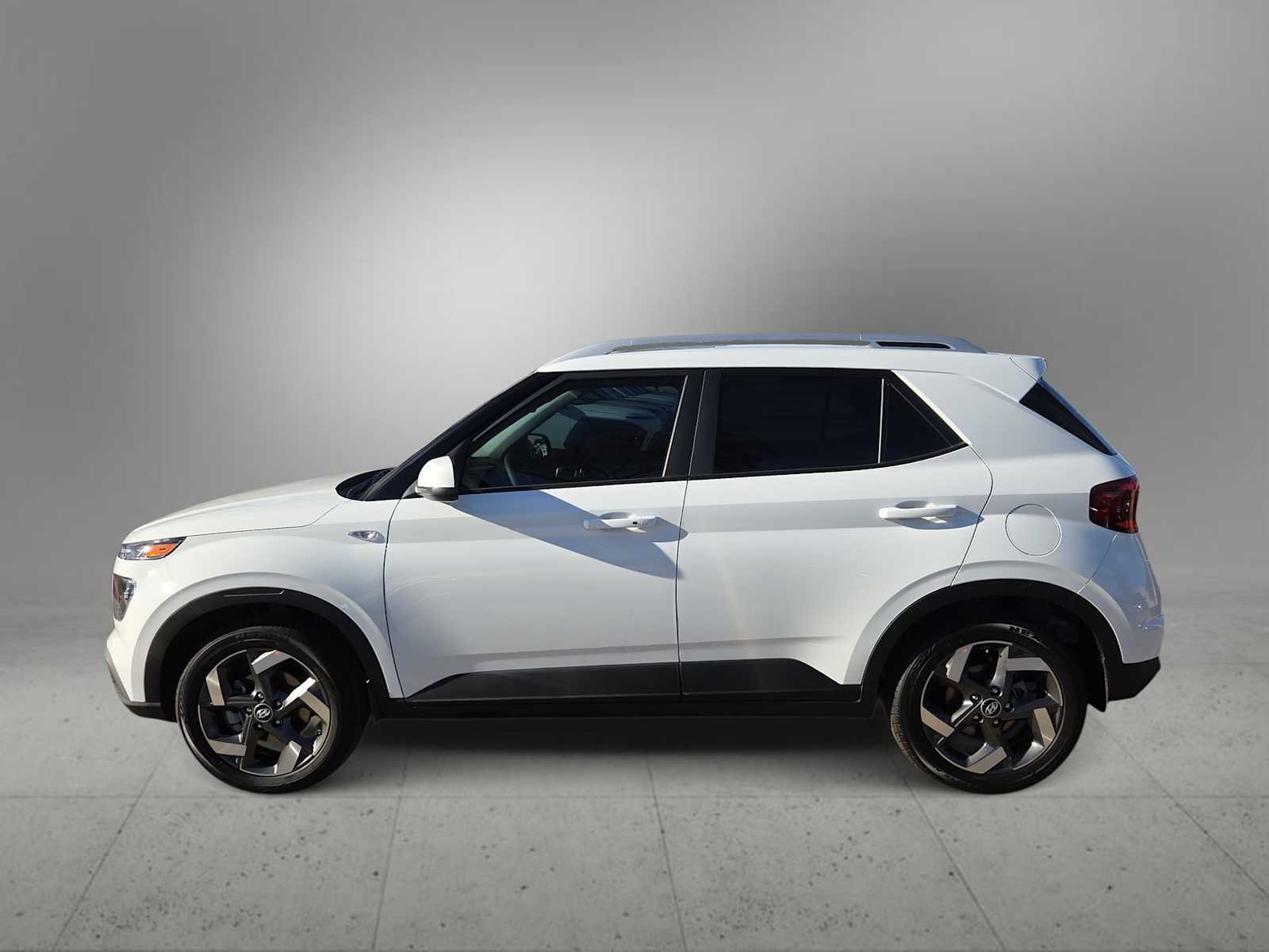 Thumbnail: 2026 Hyundai Venue - 5