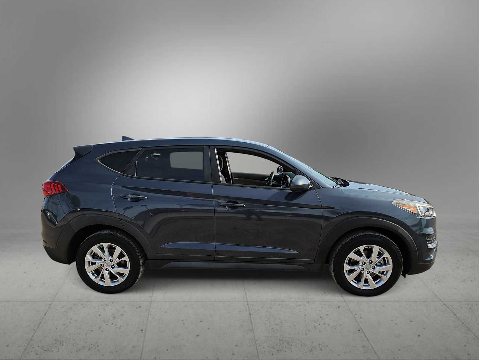 Thumbnail: 2019 Hyundai Tucson - 9