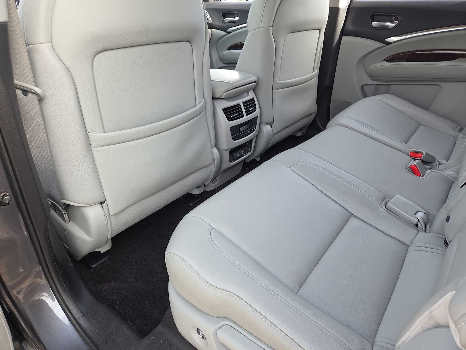 Thumbnail: 2017 Acura MDX - 18