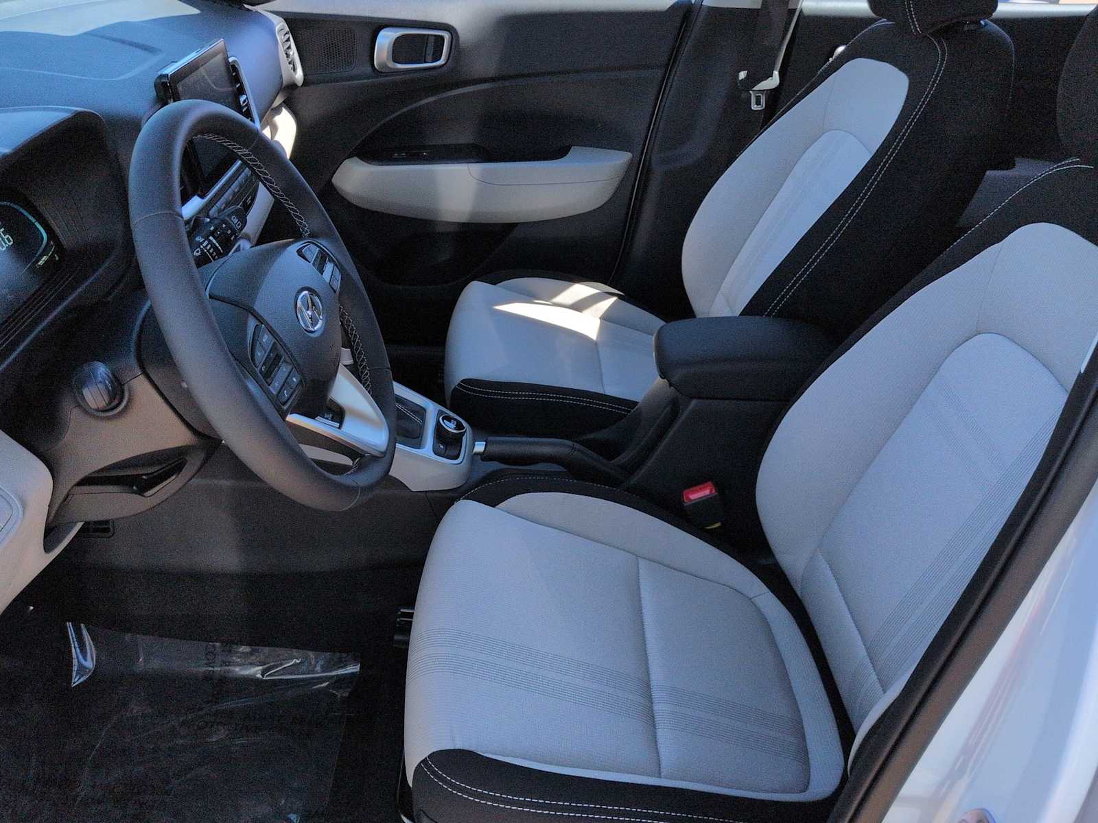 Thumbnail: 2026 Hyundai Venue - 16