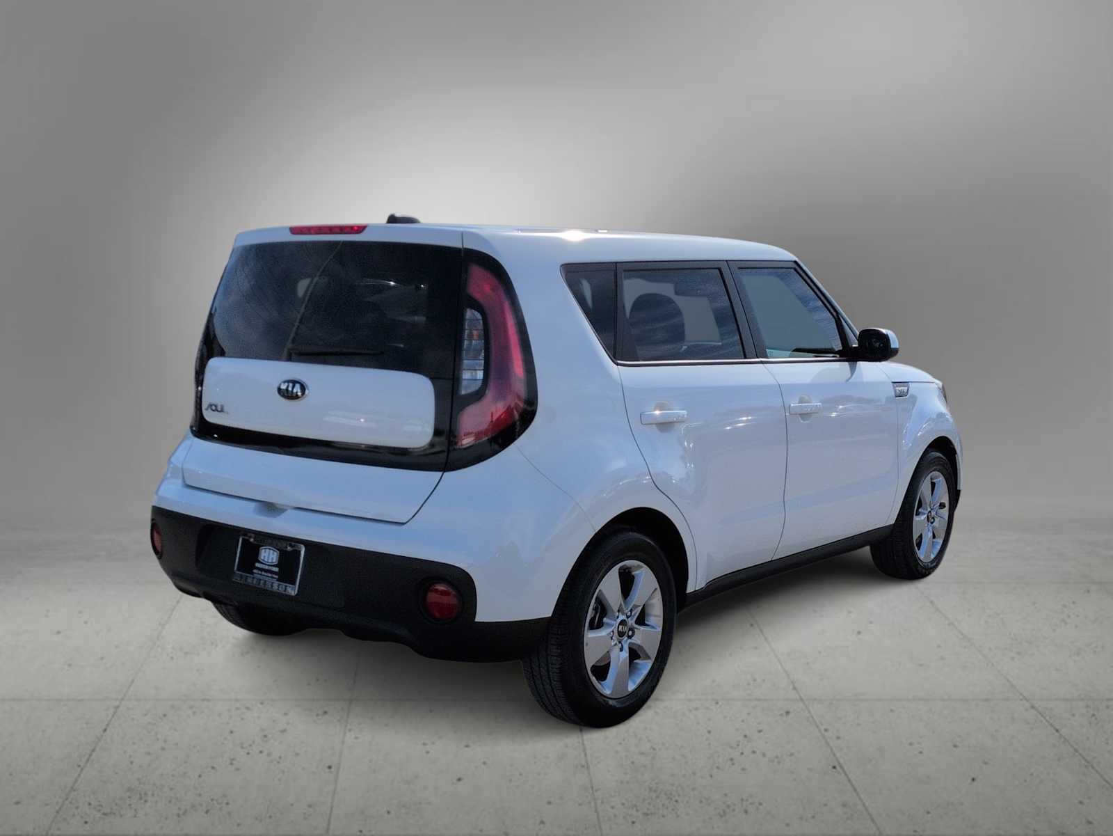 Thumbnail: 2017 Kia Soul - 8