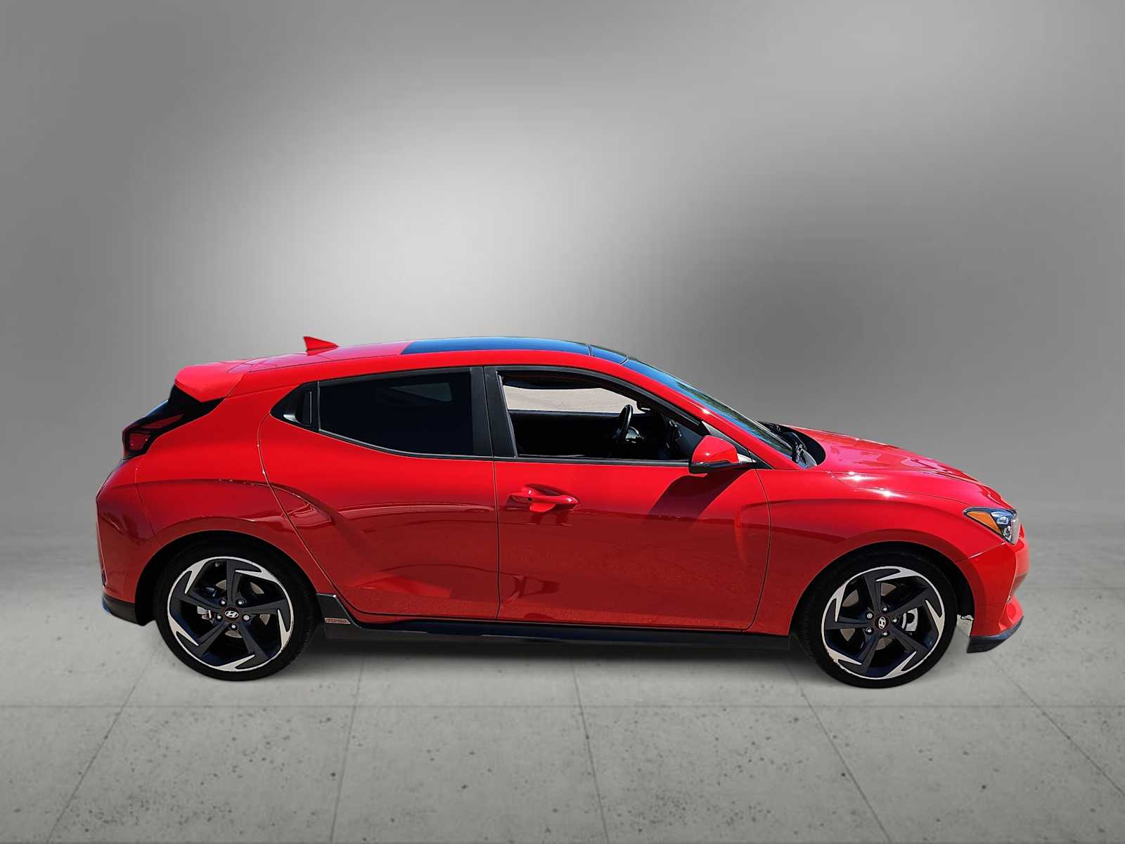 Thumbnail: 2019 Hyundai Veloster - 9