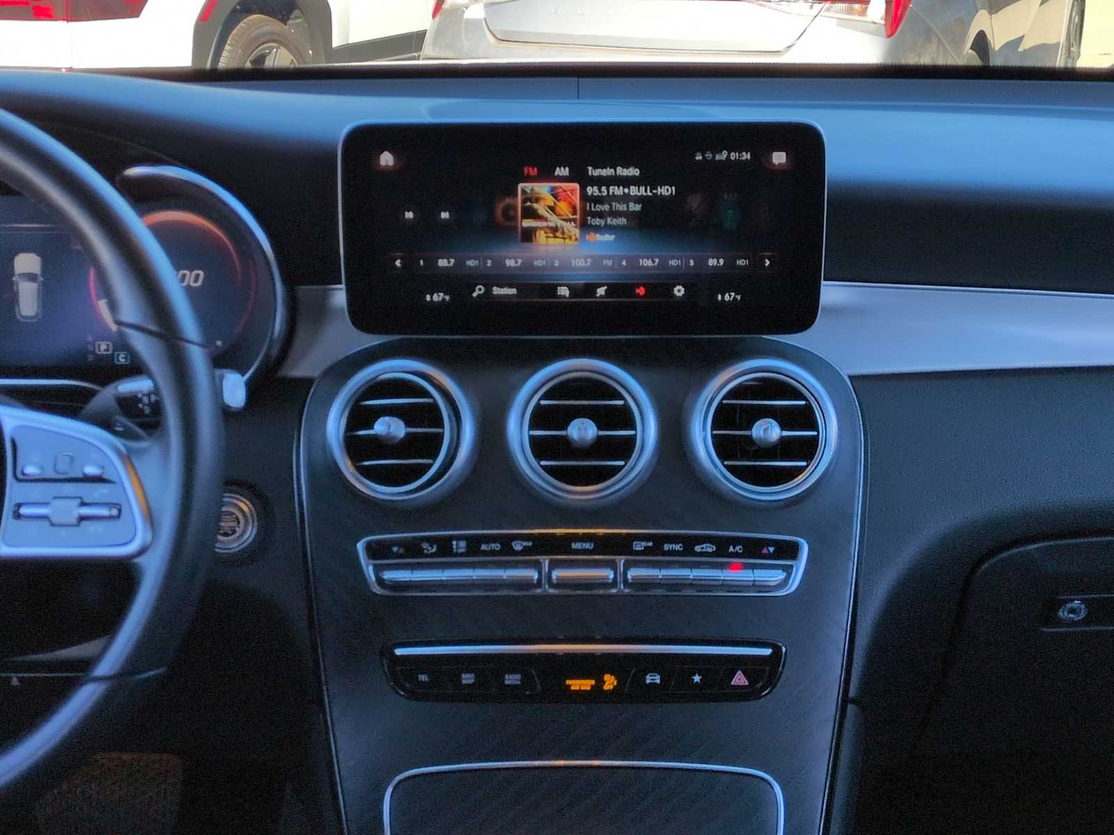 Thumbnail: 2022 Mercedes-Benz GLC - 27