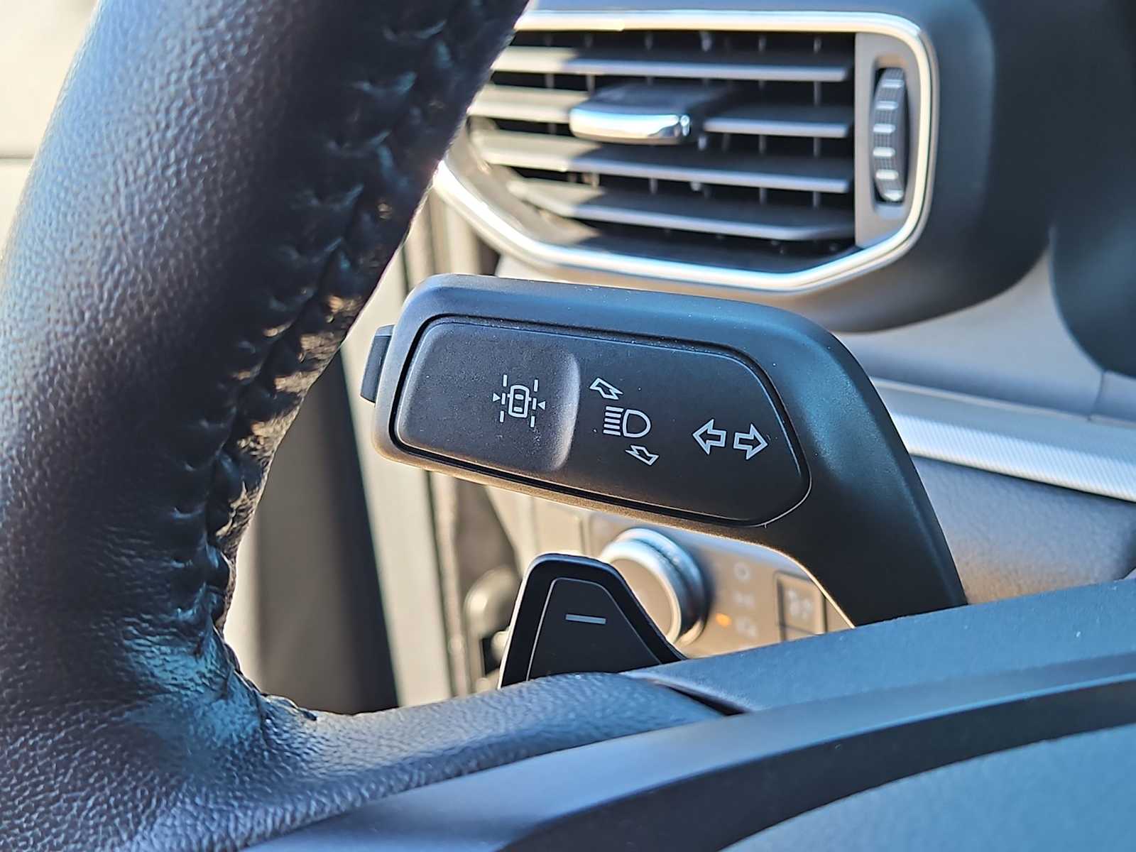 Thumbnail: 2020 Ford Explorer - 27